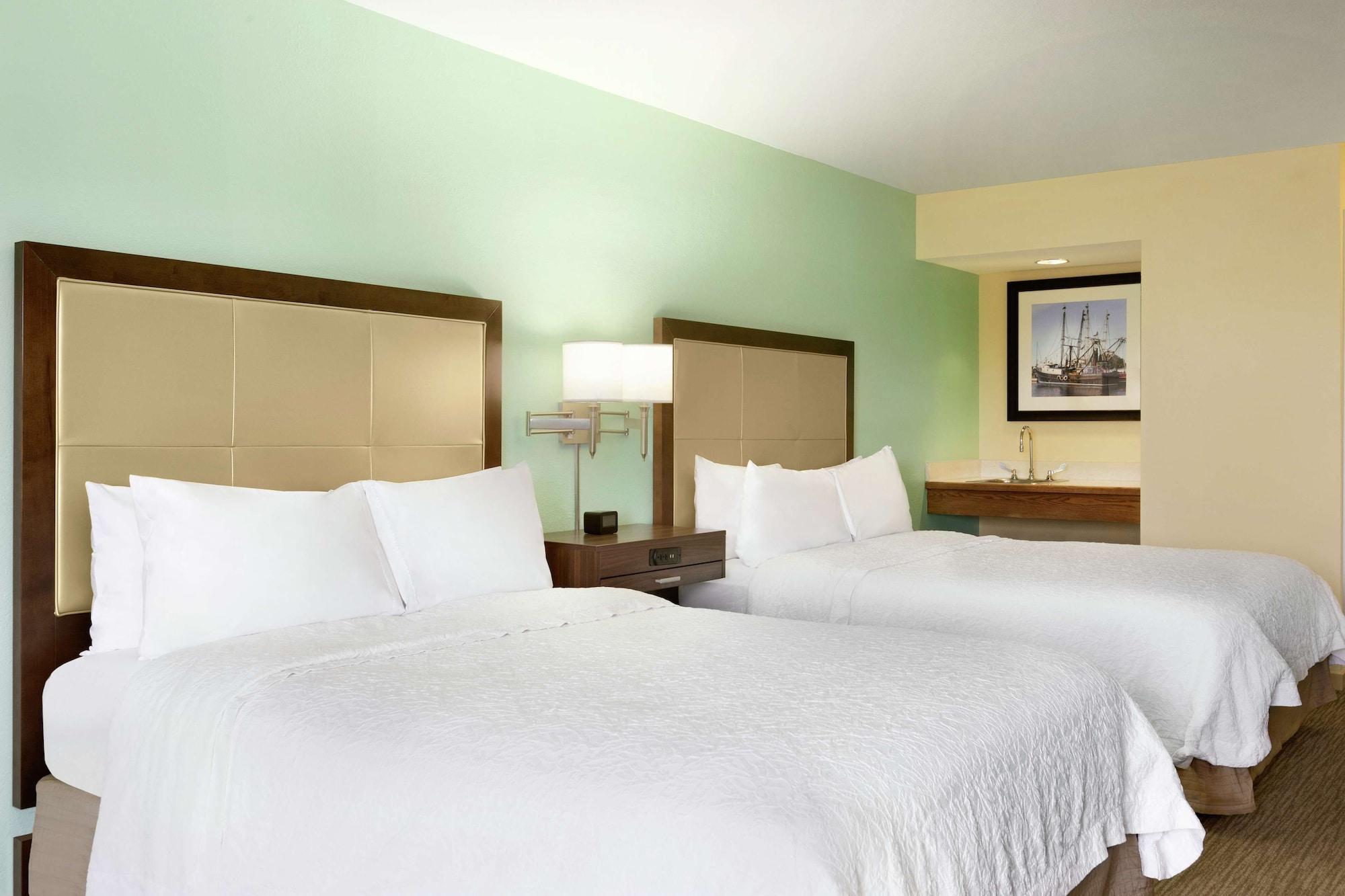 Hampton Inn & Suites Tarpon Springs Exterior photo