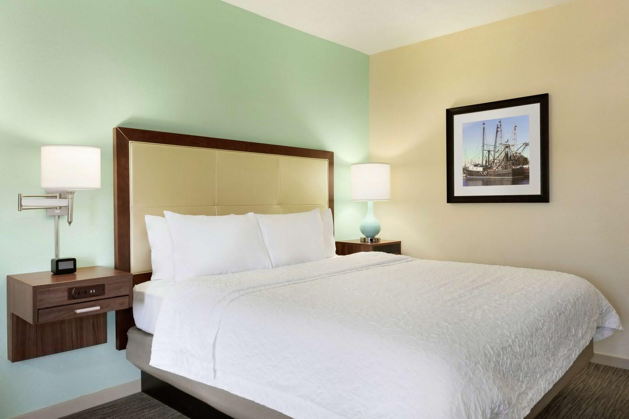 Hampton Inn & Suites Tarpon Springs Exterior photo