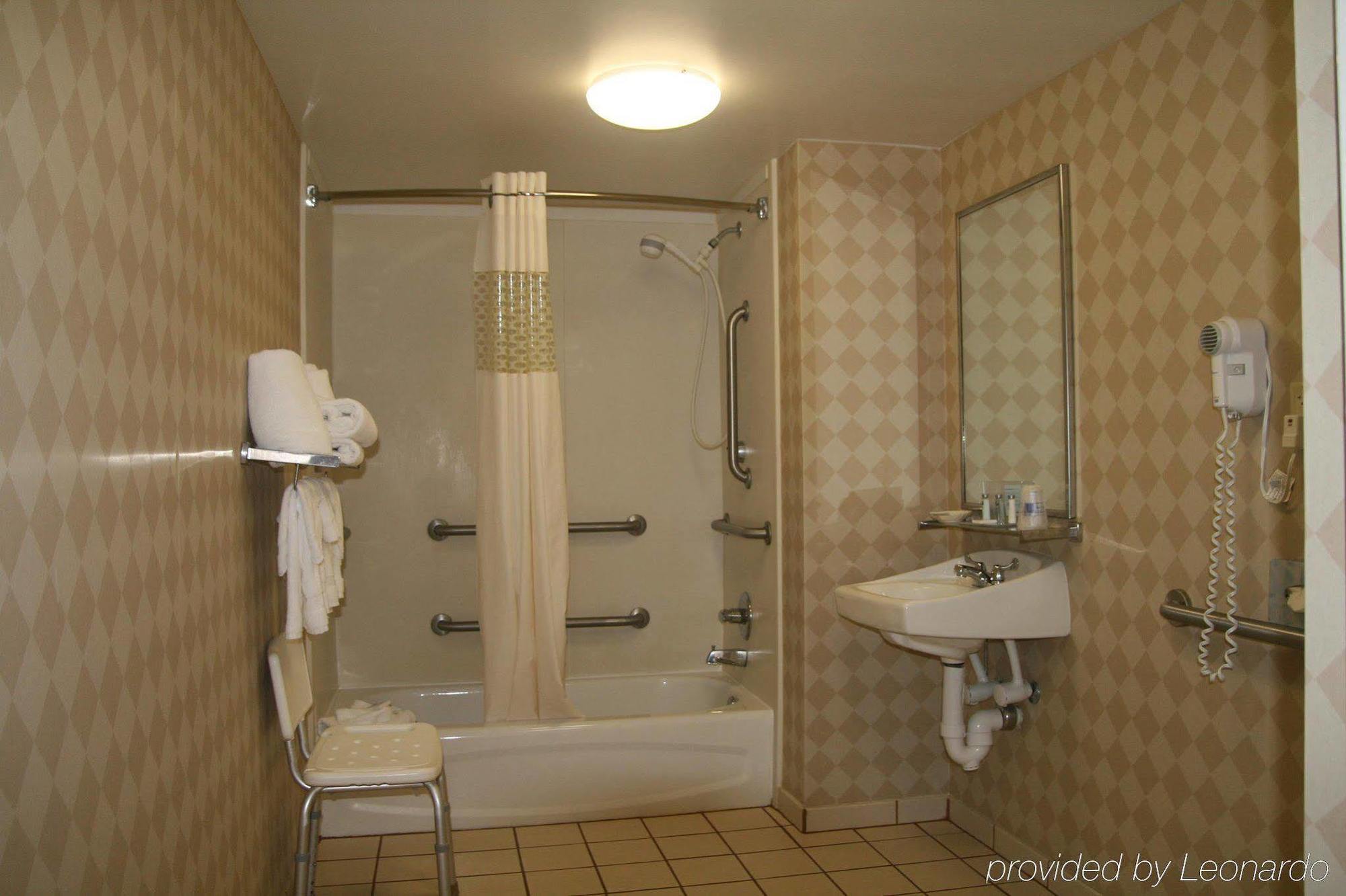 Hampton Inn & Suites Tarpon Springs Exterior photo